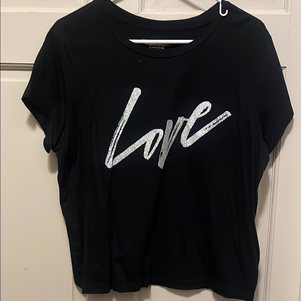 Black Graphic Crop Tee with Short Sleeves